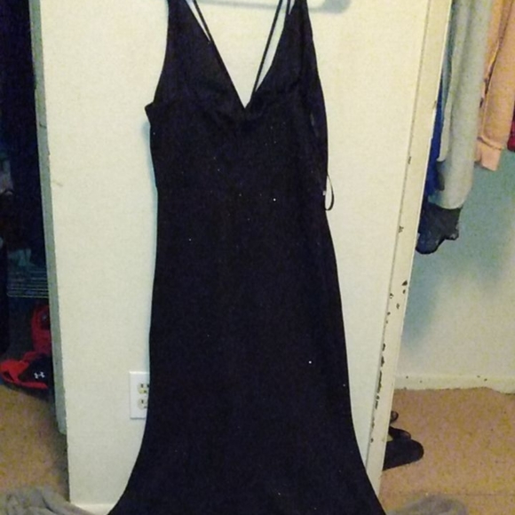 Dress - Picture 7 of 12